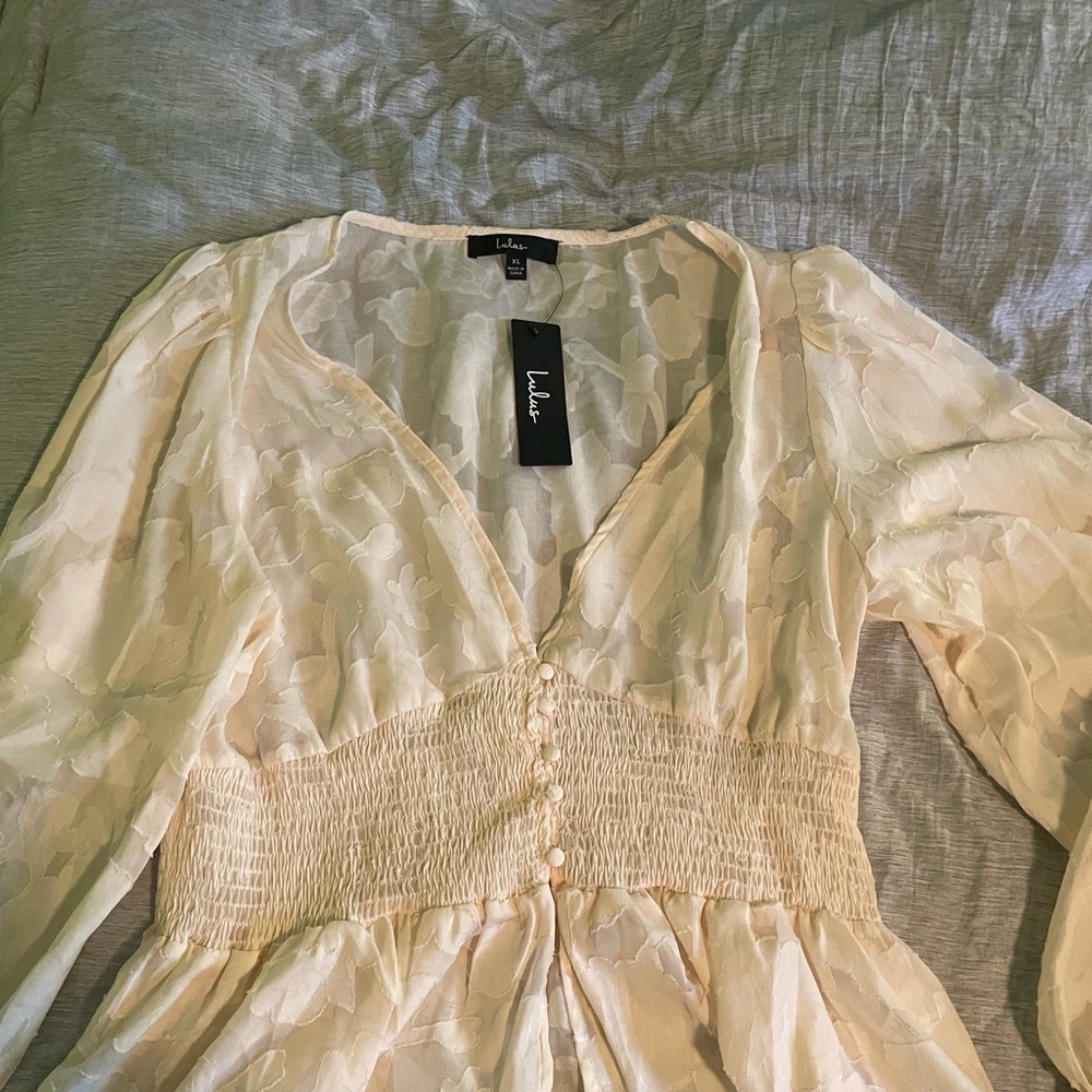 Brand new - Lulus sheer floral top - XL